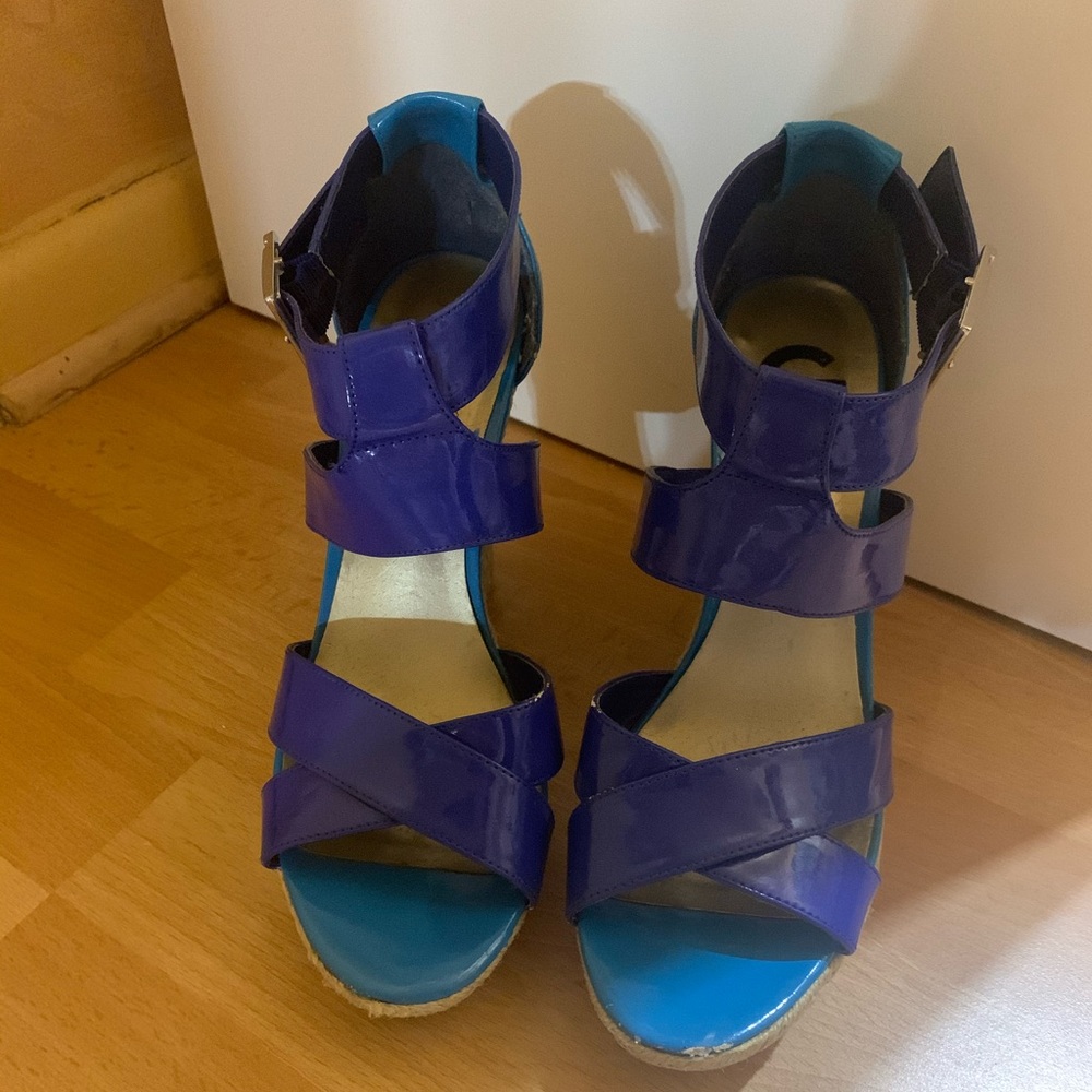 Guess Wedges - Picture 2 of 11